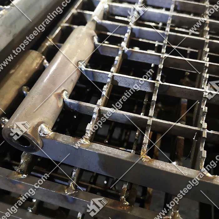Serrated Type Grating